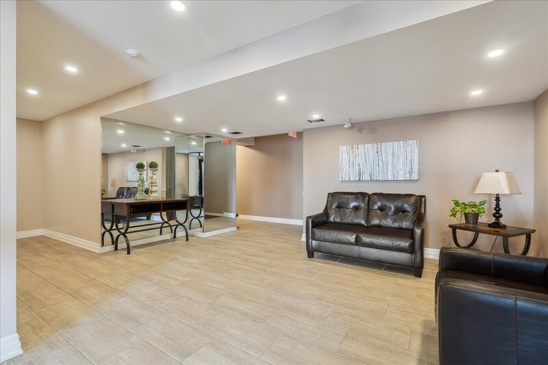 #602-99 Donn Ave.